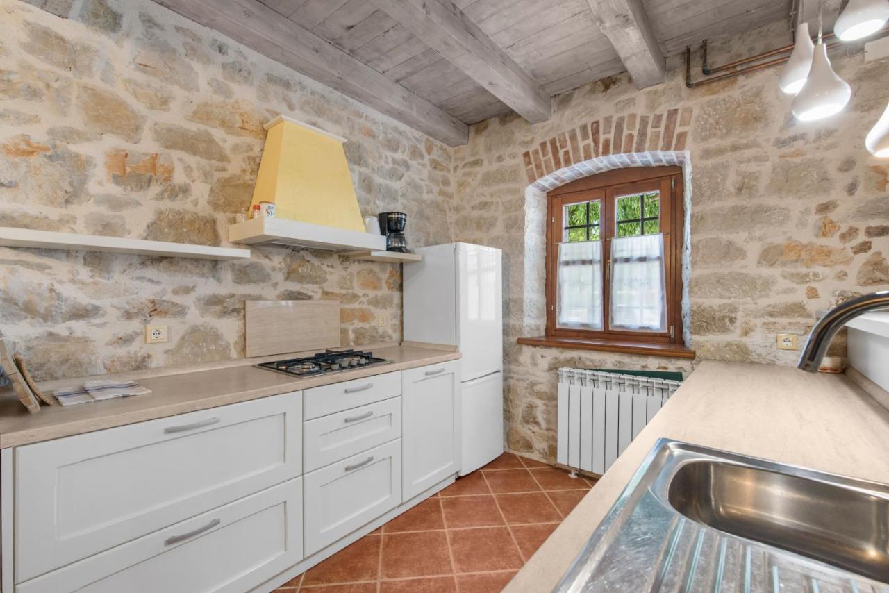 Antonci  Villa Antonci-18, Pool, 3 Houses, Jacuzzi, Private Territory מראה חיצוני תמונה