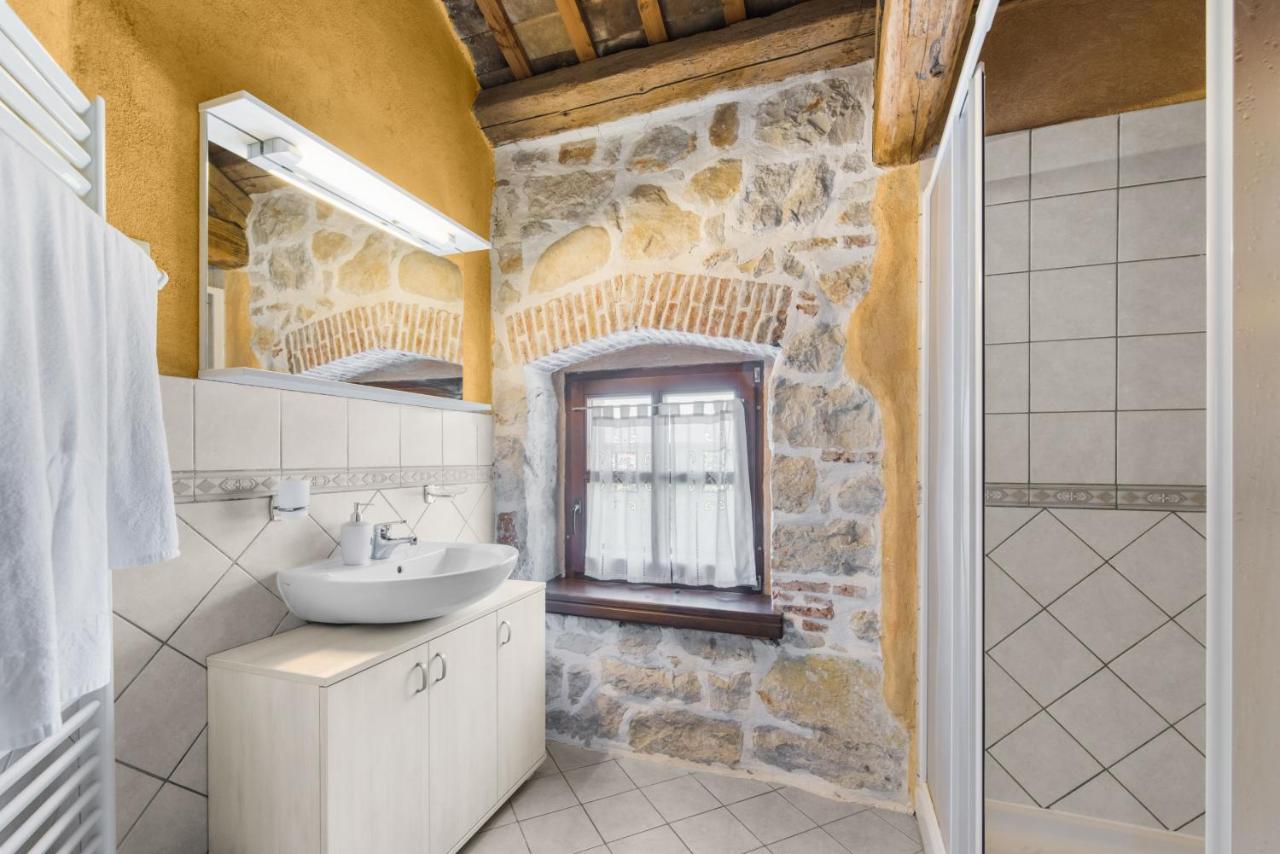 Antonci  Villa Antonci-18, Pool, 3 Houses, Jacuzzi, Private Territory מראה חיצוני תמונה