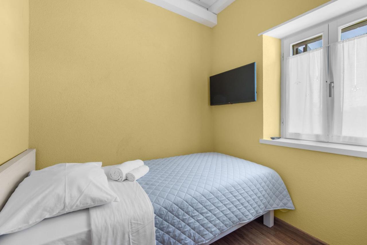 Antonci  Villa Antonci-18, Pool, 3 Houses, Jacuzzi, Private Territory מראה חיצוני תמונה