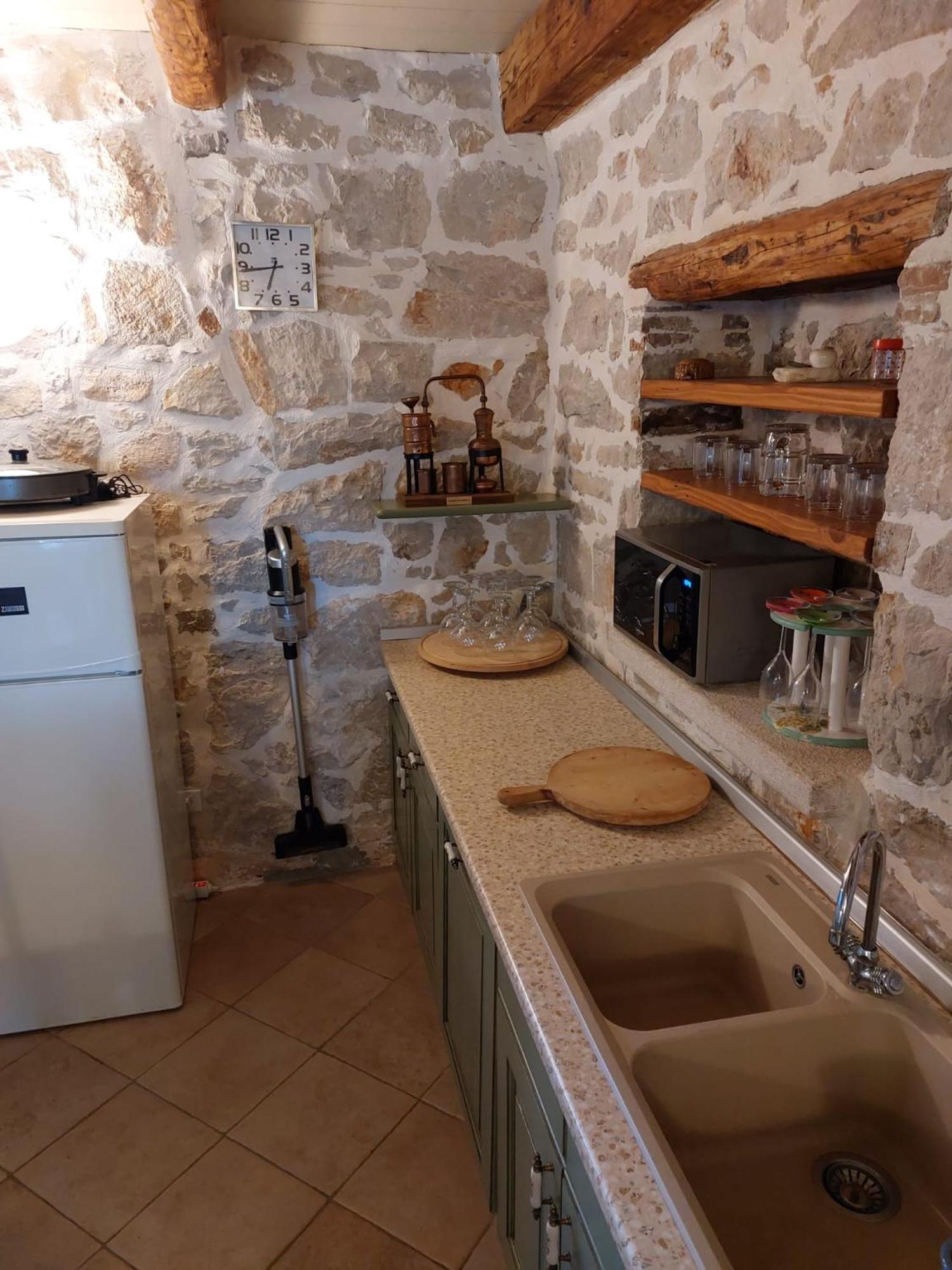 Antonci  Villa Antonci-18, Pool, 3 Houses, Jacuzzi, Private Territory מראה חיצוני תמונה