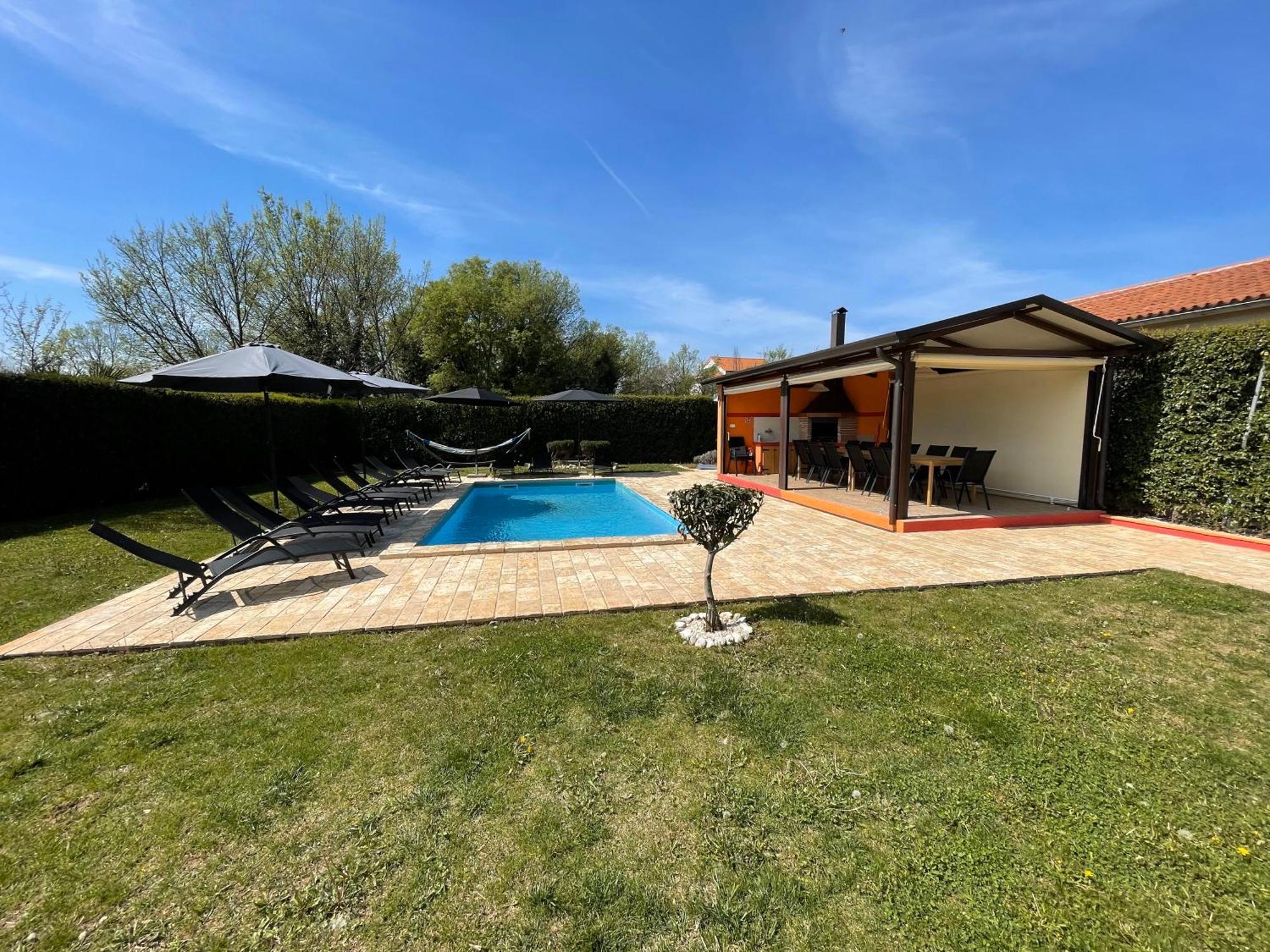 Antonci  Villa Antonci-18, Pool, 3 Houses, Jacuzzi, Private Territory מראה חיצוני תמונה